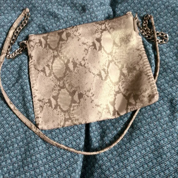 Snake print purse - Picture 3 of 3